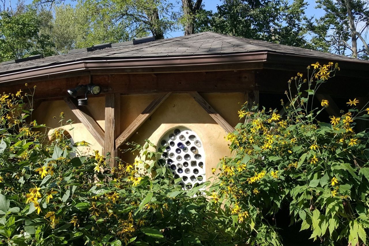 Nature Center at Shaker Lakes Friends Pavilion